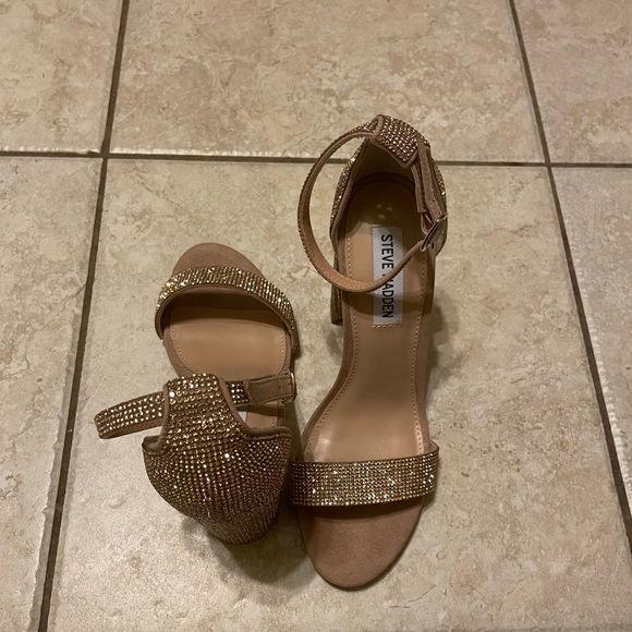 Steve Madden Gold Jeweled High Heels - Picture 8 of 9